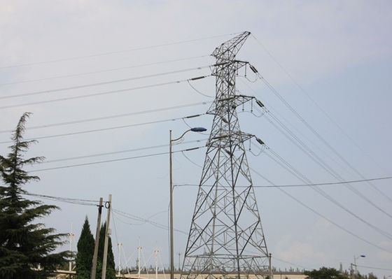 Torre d'acciaio ad alta resistenza della grata, pilone d'acciaio ad alta tensione